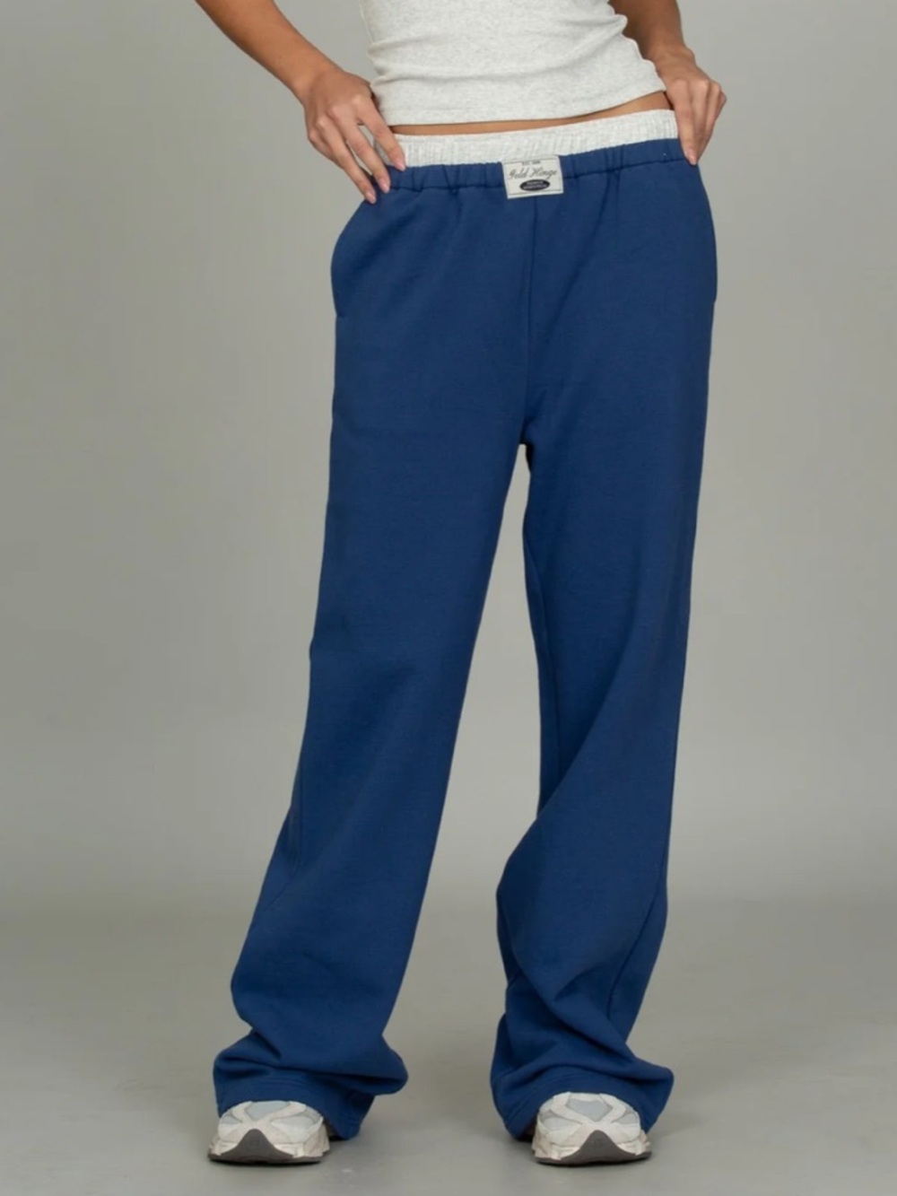 AZURE WIDE LEG SWEATPANT
Gold Hinge Navy Wide-Leg Track Pants NWT